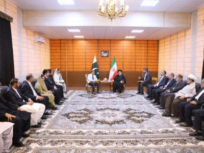 رئیسی با نخست‌وزیر پاکستان دیدار کرد