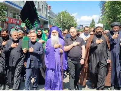 حضور سفیر ایران با قرآن در راهپیمایی تاسوعای شیعیان گرجستان