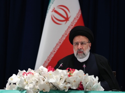 علم و فناوری از بخش‌های مورد طمع دشمن برای عقب نگه‌داشتن ایران است