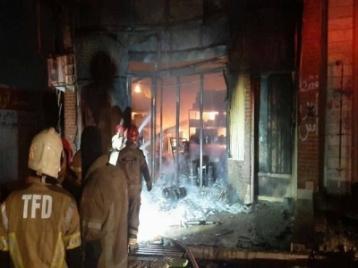  آتش سوزی در یک انبار نگهداری مواد شیمیایی در شرق تهران
