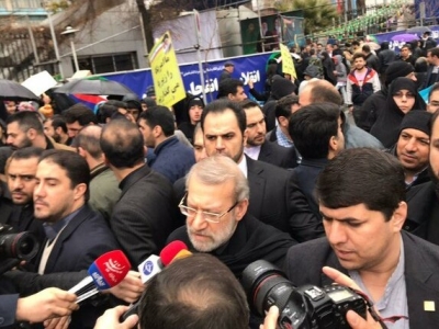 لاریجانی: ملت ایران می‌خواهد مشکلات داخلی و خارجی را خودش حل کند