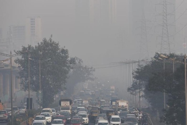 وضعیت آلودگی هوا خطرناک شده است/ ضرورت کاهش ساعت کاری و تعطیلی