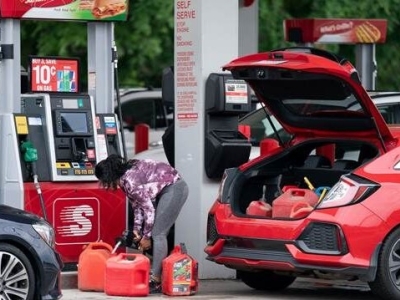 خرید وحشت زده و کمبود بنزین در آمریکا