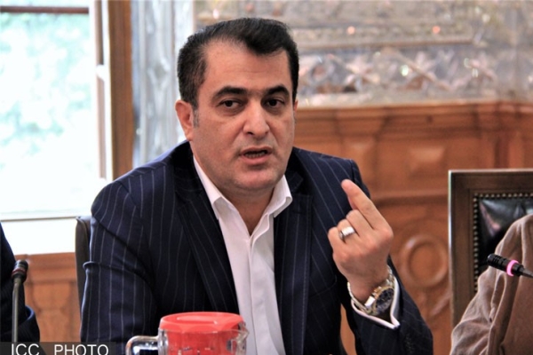 خلیل‌زاده: به هیچ وجه با آذری جهرمی تماس نگرفتم/او باید از هواداران استقلال عذرخواهی کند