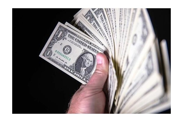 توقف رشد قیمت دلار در کانال ۲۷ هزار تومان