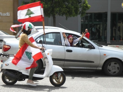 (تصاویر) تظاهرات ضد دولتی لبنانی‌ها با رعایت فاصله اجتماعی