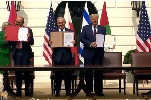 امضای توافق عادی سازی روابط میان امارات و اسرائیل در کاخ سفید