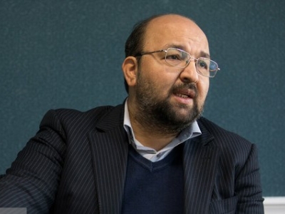 آملی لاریجانی دلایل استعفایش را شفاف بیان کند تا متهم به جانبداری از خانواده‌اش نشود