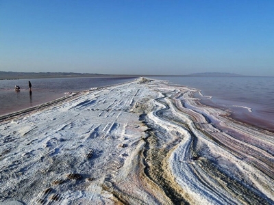دریاچه نمک قم؛ دریای فرصت یا شوره زار تهدید؟!