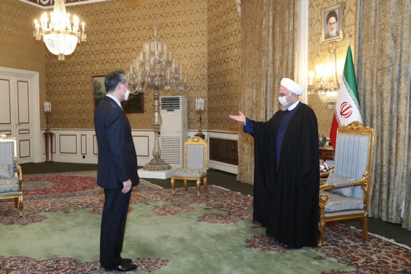 دیدار وزیر امور خارجه چین با روحانی+ تصاویر