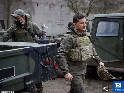 رئیس جمهور اوکراین دو فرمانده ارتش را به اتهام خیانت برکنار کرد