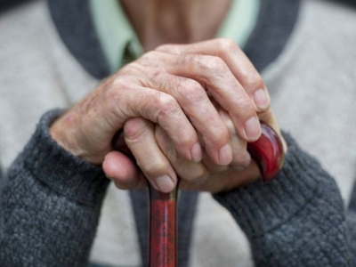 جریمه برای بی احترامی به سالمندان در امارات