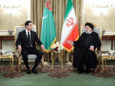 رئیسی با رئیس جمهور ترکمنستان گفت‌و‌گو کرد