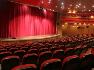 شهرهای بیش از ۵۰ هزار نفر جمعیت مجهز به سالن سینما می‌شوند