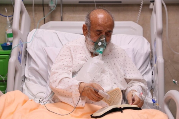 تصاویر/ استاد حسین انصاریان در بیمارستان 