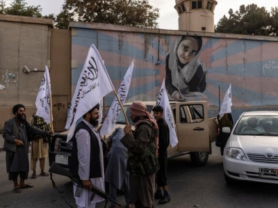 طالبان از زنان عضو کادر درمان خواست به محل کارشان بازگردند