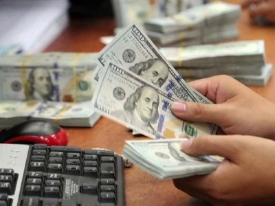 افزایش ۱۲۷ تومانی نرخ دلار در صرافی‌های بانکی