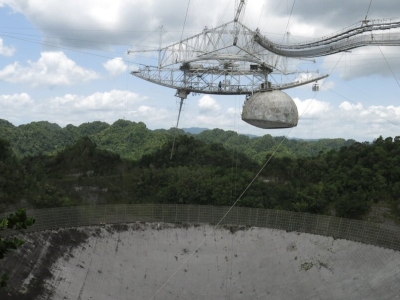 لحظه فروریختن تلسکوپ غول‌پیکر آرسیبو در پورتوریکو