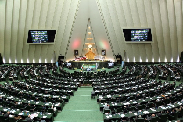انتقاد تند روزنامه جمهوری اسلامی از نمایندگان مجلس