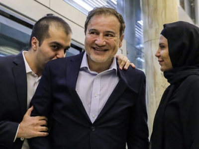 (تصاویر) بازگشت پزشک ایرانی زندانی در آمریکا به کشور
