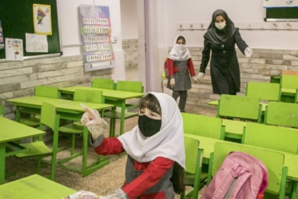 کمیته اپیدمیولوژی کرونا: بازگشایی مدارس در حال حاضر زود است
