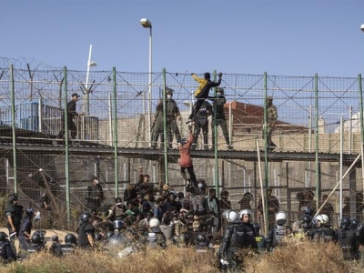 مرگ ۱۸ مهاجر در مرز مراکش+تصاویر