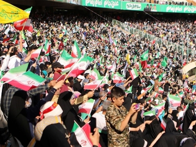 واکنش یامین پور به انتقادات از گردهمایی سلام فرمانده در ورزشگاه آزادی