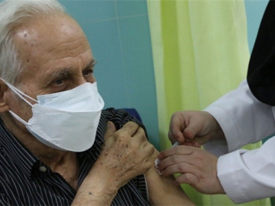 سنین بالای ۶۰ سال برای دریافت «دوز اضافه» واکسن کرونا اقدام کنند