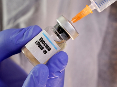 رئیس اتاق مشترک ایران و سوئیس: ‎واکسن کرونا احتمالا تا تابستان به ایران می‌رسد