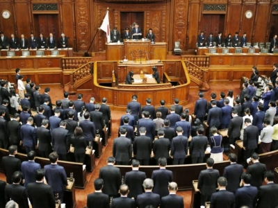 موافقت نمایندگان پارلمان ژاپن با کاهش ۲۰ درصدی حقوق، برای مقابله با کرونا