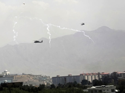 آمریکا کنترل ترافیک هوایی فرودگاه کابل را در دست می گیرد