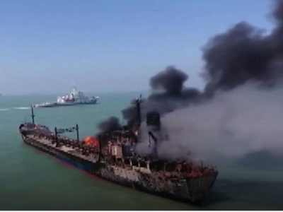 برخورد نفتکش با کشتی باری در آب های چین/14 خدمه ناپدید شدند