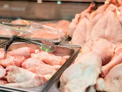 کاهش قیمت مرغ به ۸۰ هزار تومان/مازاد عرضه داریم