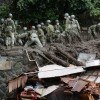 تلاش امدادگران ژاپنی برای یافتن ده ها ناپدیدشده در حادثه رانش زمین