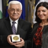 شهرداری پاریس نشان افتخار اهدایی به محمود عباس را پس گرفت