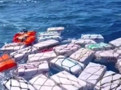 کشف دو تُن کوکائین سرگردان در آب‌های ایتالیا