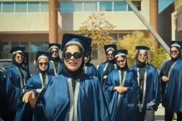 واکنش دانشکده الزهرای بوشهر به کلیپ جشن فارغ‌التحصیلی+فیلم