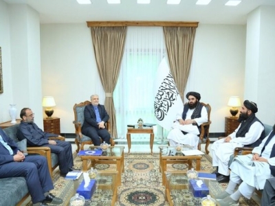 دیدار وزیر خارجه طالبان با کاظمی قمی