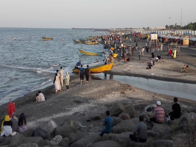 نجات ۱۰۰۰ مسافر از غرق شدن در دریای مازندران