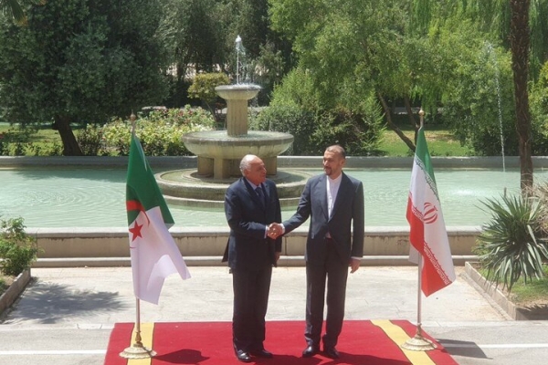 وزیر خارجه الجزایر با امیرعبداللهیان دیدار کرد