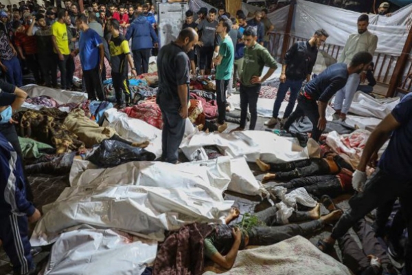 بمباران یک بیمارستان در غزه/ بیش از ۸۰۰ فلسطینی شهید شدند