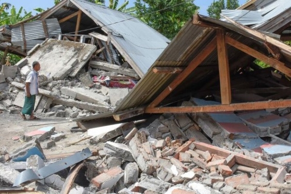 شمار کشته‌شدگان زلزله اندونزی به ۲۷۱ نفر رسید