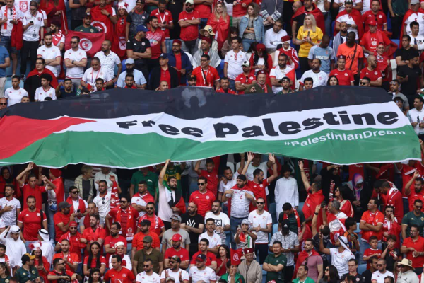 اعلام وفاداری تونسی‌ها به فلسطین در جام جهانی قطر 