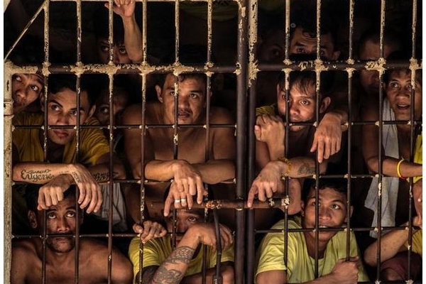 رسوایی تکان دهنده در زندان های متراکم فیلیپین