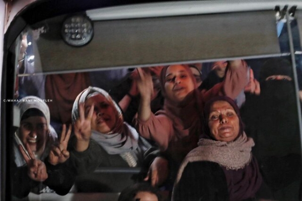 ۳۰ اسیر فلسطینی به آغوش خانواده‌هایشان بازگشتند