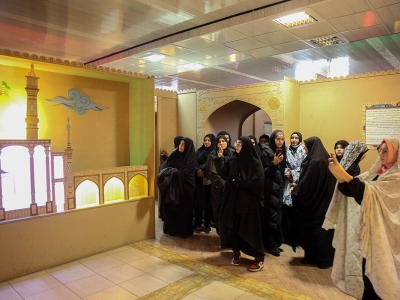 حضور ۴۰ زائر مسلمان از کشور بلژیک در حرم حضرت معصومه (س) 