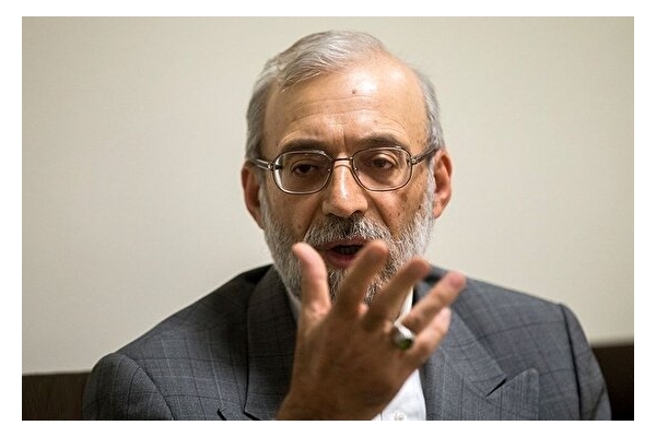 انتقاد از سخنان جواد لاریجانی درباره مسجد مکی و مولوی عبدالحمید