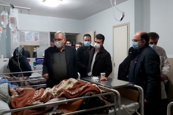 عیادت وزیر بهداشت از مصدومان زلزله خوی در ارومیه