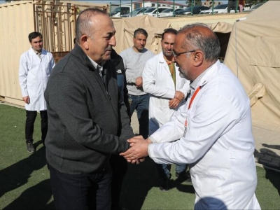  بازدید وزیر امور خارجه ترکیه از بیمارستان صحرایی ارتش ایران