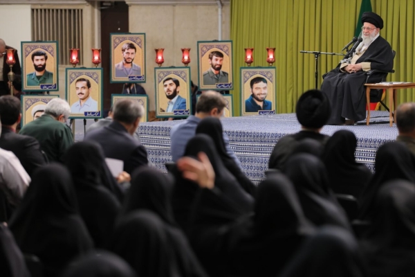 رهبر معظم انقلاب: انقلاب اسلامی کشور را از سقوط مطلق نجات داد
